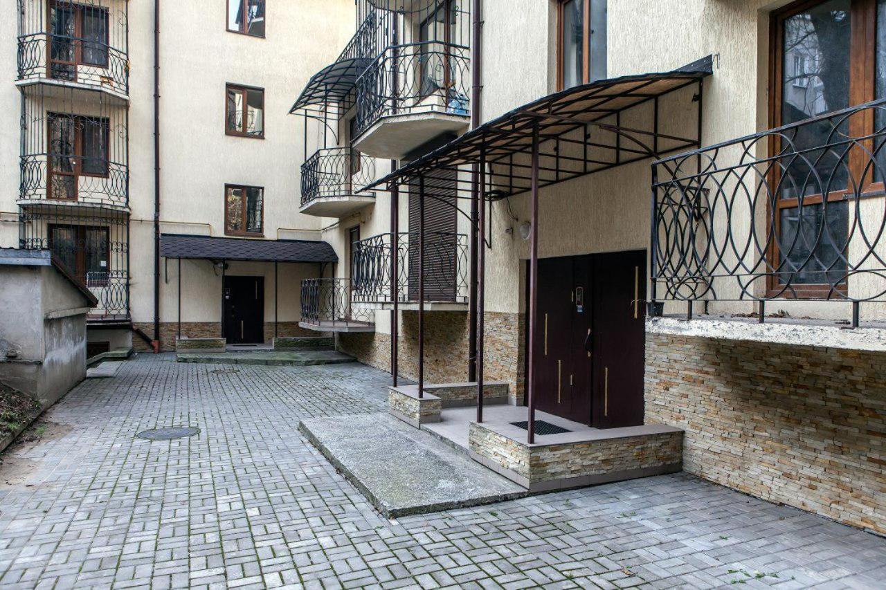 Apartamenty On Kryvonosa Lviv Exterior photo
