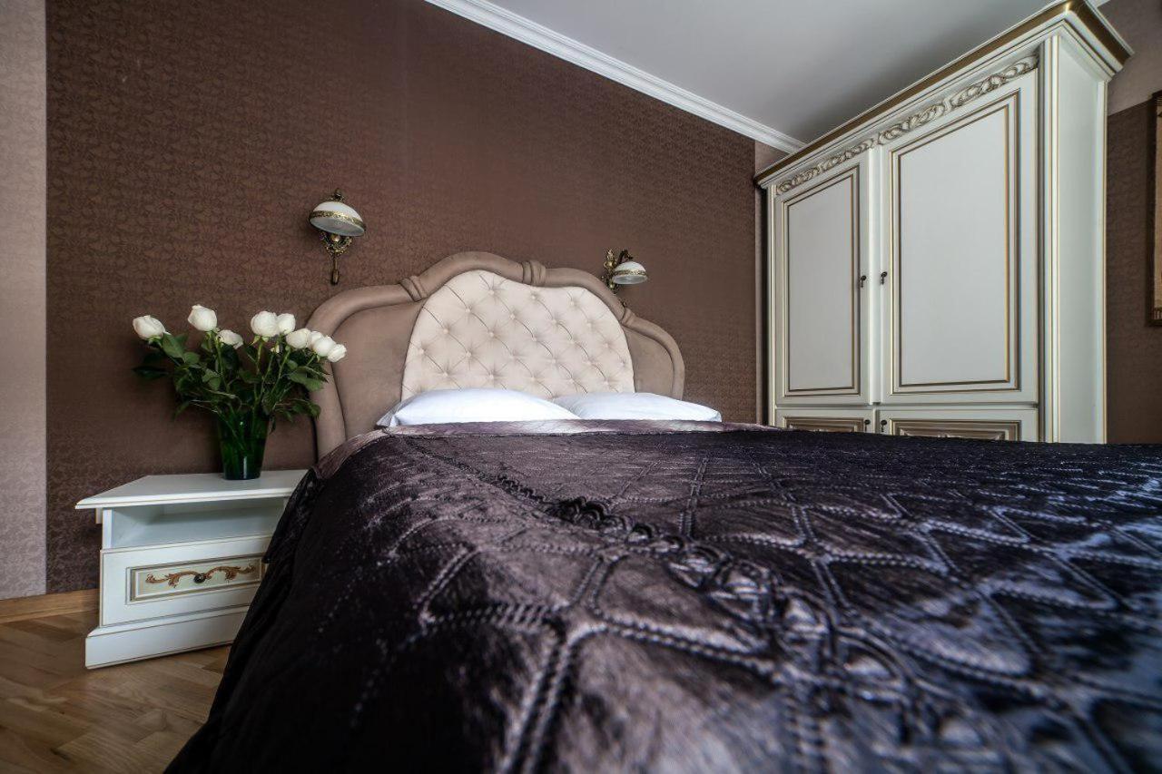 Apartamenty On Kryvonosa Lviv Exterior photo